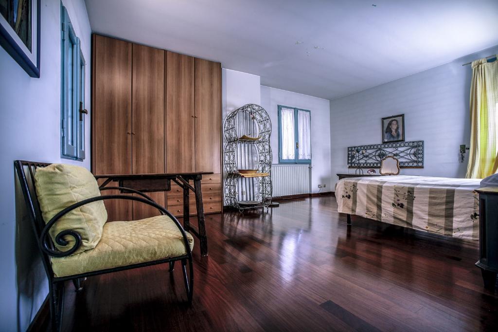 مبيت وإفطار تريسكوري بالنياريو Agriturismo Il Mirabile الغرفة الصورة